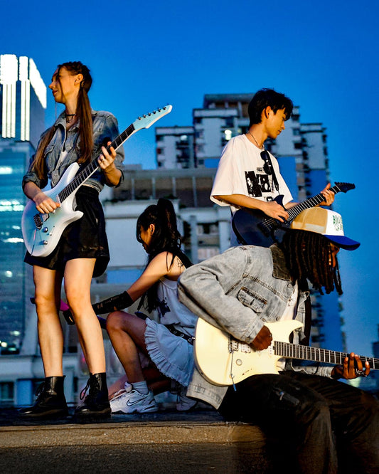 Enya Inspire 39" Smart E-Gitarre Carbon, 15W Lautsprecher, 20 Sounds, inkl. Tasche & Zubehör